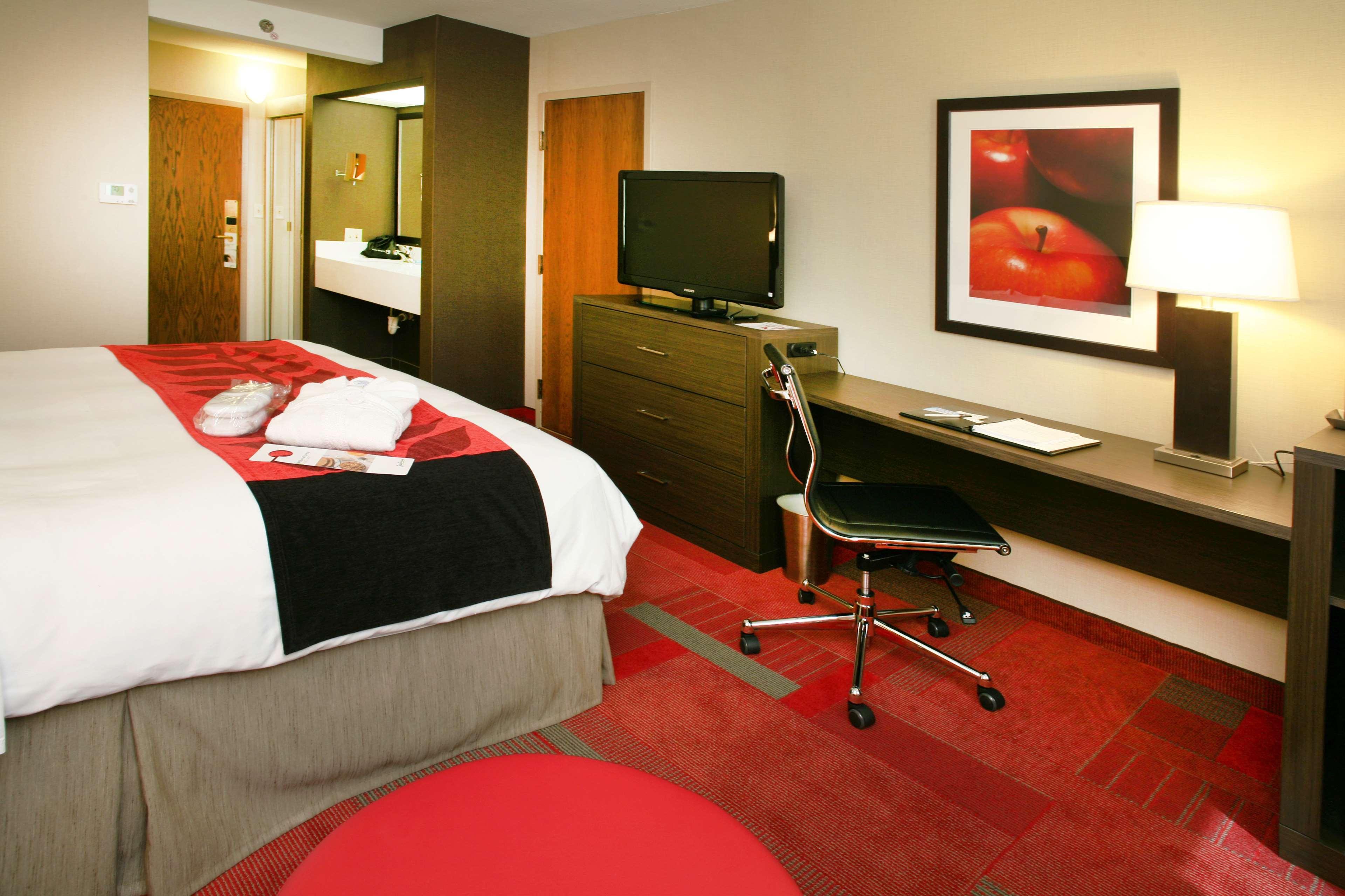 Radisson Hotel Madison Pokoj fotografie